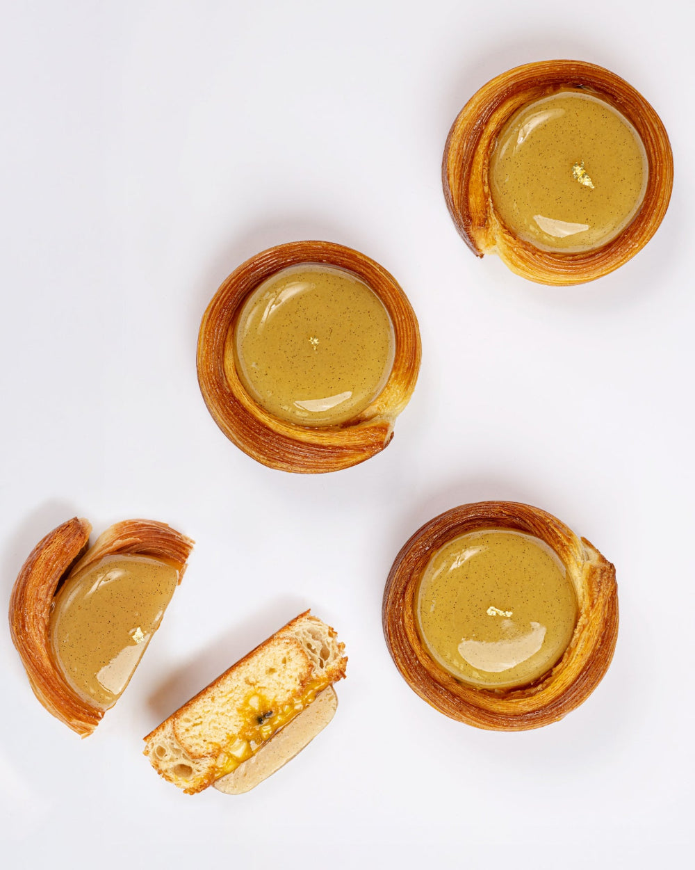 Sviestinės tešlos bandelė su kriaušėmis, žaliaja citrina bei Madagaskaro vanile